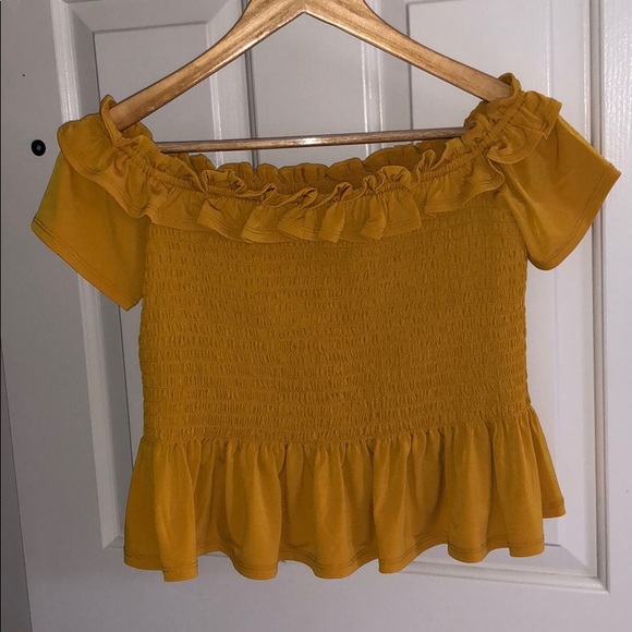 Off the shoulder shirt. Brand new never worn - Picture 1 of 4